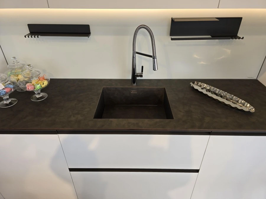 Cucina con Isola Produzione Artigianale Hera - immagine 22